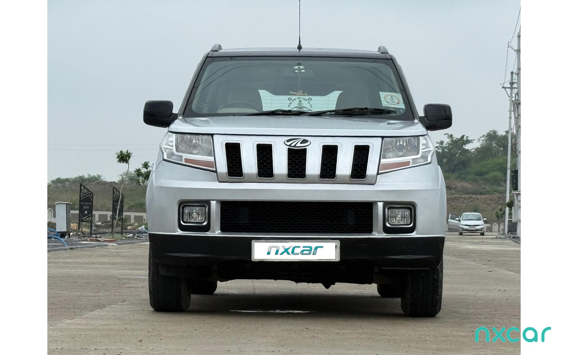 Mahindra TUV300