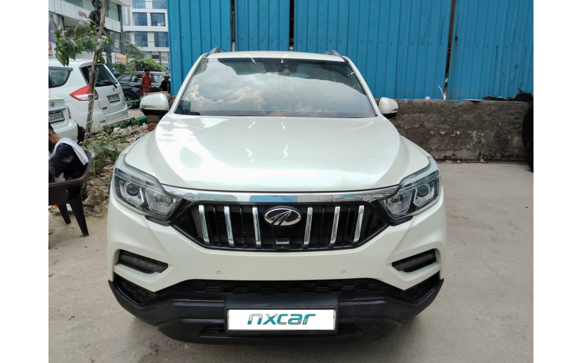 Mahindra Alturas G4